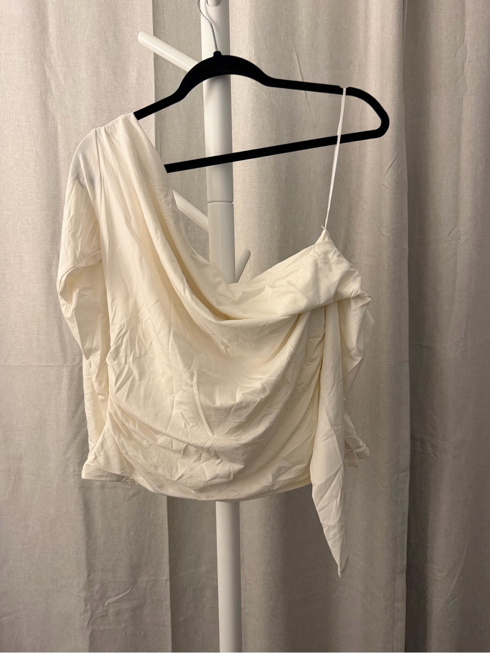 Abercrombie & Fitch Women's One-Shoulder Cream Draped Top